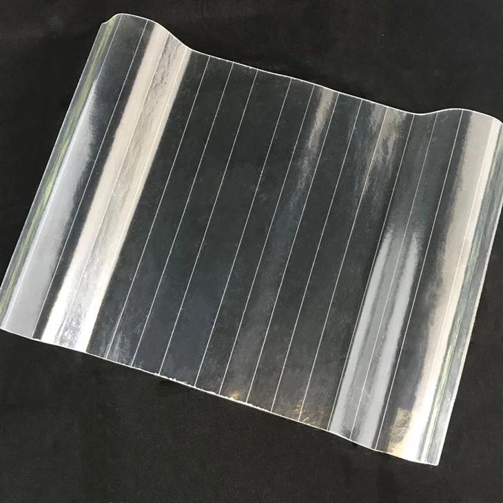 Permatomas FRP skydelis